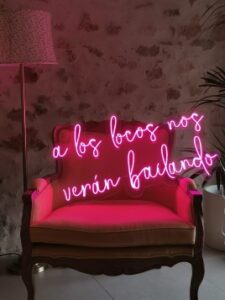 Alquiler neones en Málaga