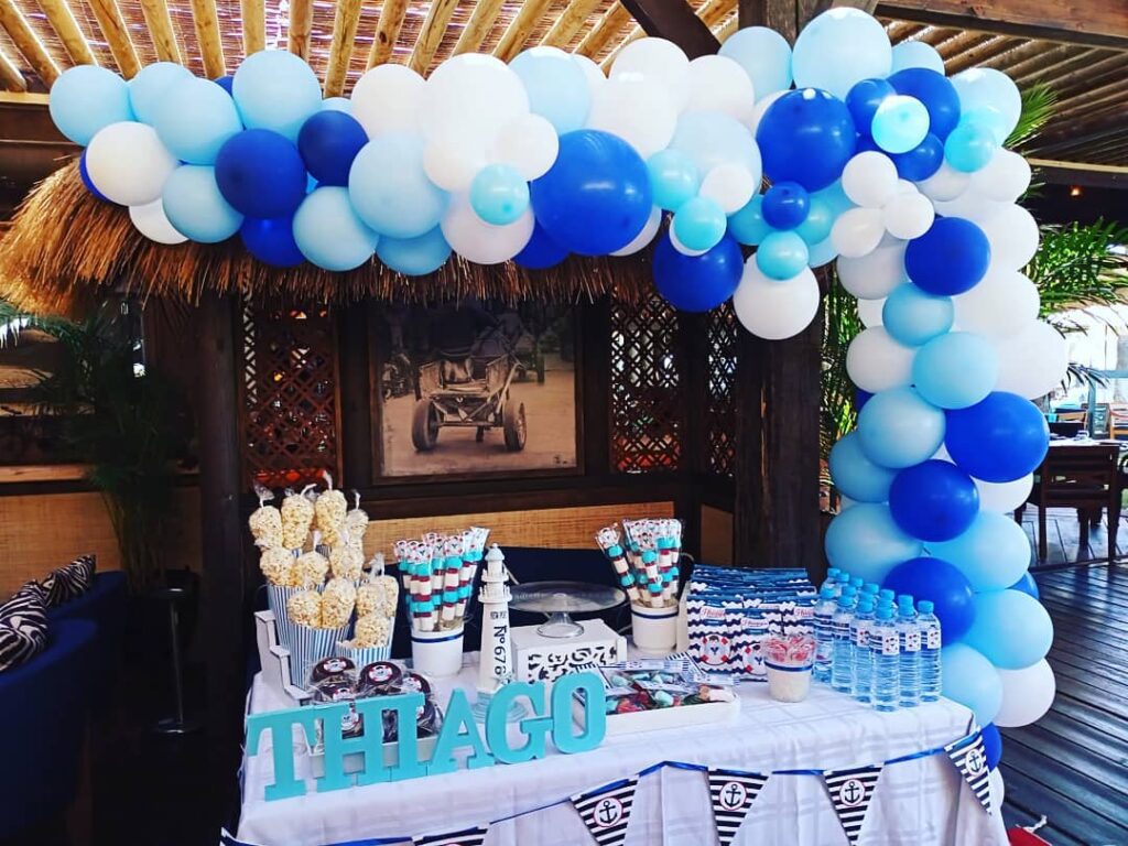 Arco de globos orgánico Comunión Thiago